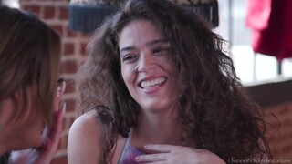 Quinton James Spanks Aila Donovan's Ass - leidenschaftliche Huren in HD BIGWHORE.COM