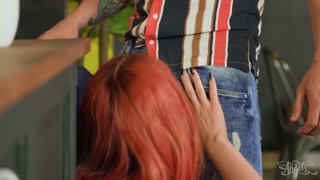 Tattooed Redhead Gets Pierced - HD의 열정적인 창녀 BIGWHORE.COM