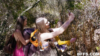 Friend Zone Hike with Attractive Ladies - puttane appassionate in HD BIGWHORE.COM