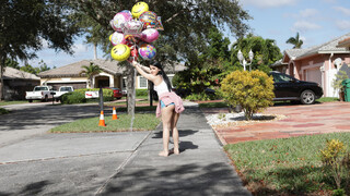 Youthful 99 Balloon Fun - โสเภณีที่มีความหลงใหลใน HD BIGWHORE.COM