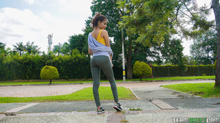 Young Latina Pussy Stretched by Mario Leon - 激情的妓女高清 BIGWHORE.COM