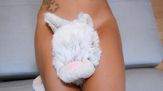Step Sister Hollie Mack's Taboo Fantasy Comes True With Kyle Mason - neue Pornos auf BIGWHORE.COM