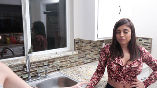 Stepbrother Gets Taught a Lesson by Stepsister Ella Knox - leidenschaftliche Huren in HD BIGWHORE.COM