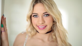 Shaved Blonde Khloe Kapri Takes a Huge Load from Stirling Cooper - leidenschaftliche Huren in HD BIGWHORE.COM