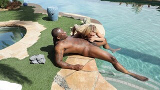 Blowjob Buddies Part 2 - โสเภณีที่มีความหลงใหลใน HD BIGWHORE.COM