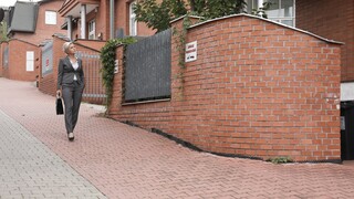 Student wakes up to estate agent's surprise - leidenschaftliche Huren in HD BIGWHORE.COM