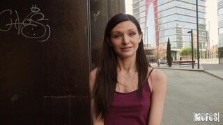 Spanking in Public with Jordi - โสเภณีที่มีความหลงใหลใน HD BIGWHORE.COM