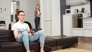 Anna Krowe - stepsister fantasy with a horny blonde teen - putas apasionadas en HD BIGWHORE.COM