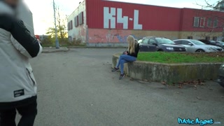 Short-Haired, Tattooed MILF in Doggystyle - leidenschaftliche Huren in HD BIGWHORE.COM