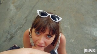 Outdoor Sex with Luna and Jordi - gepassioneerde hoeren in HD BIGWHORE.COM