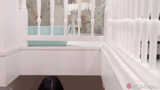 Titty Fuck with Brunette Stepmom - vášnivé děvky v HD BIGWHORE.COM