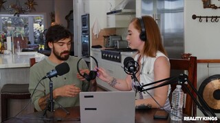Podcast Pussy: Amateur Sex with Short Hair and Tattoo - HD의 열정적인 창녀 BIGWHORE.COM