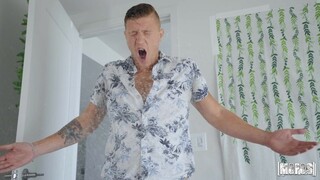 Shaved and Ready: Wet and Wild - puttane appassionate in HD BIGWHORE.COM