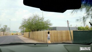 Stranded with Big Tits - puttane appassionate in HD BIGWHORE.COM
