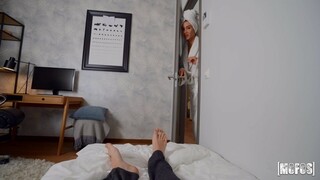 Tattooed Athletic Girl Teases Her Boyfriend's Big Dick - пристрасні повії у HD BIGWHORE.COM