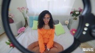 Shaved Pussy Latina Fucks Cowboy Standing Up - vášnivé děvky v HD BIGWHORE.COM