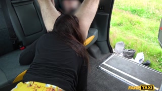Hot European Blowjob in a Taxi Cab - пристрасні повії у HD BIGWHORE.COM