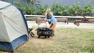 Backyard Fuck Fest – Kenzie Reeves Takes Big Cock Outdoors - passionate whores in HD BIGWHORE.COM