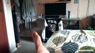 Glasses-wearing blonde gagging on big cock before rough doggystyle - leidenschaftliche Huren in HD BIGWHORE.COM