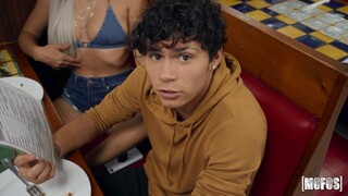 Natural Tits, Sweet Surprise - gepassioneerde hoeren in HD BIGWHORE.COM