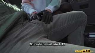 Squeeze My Dick in Your Gloves - putains passionnées en HD BIGWHORE.COM