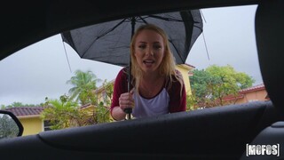 Car Sex with Dixie - namiętne dziwki w HD BIGWHORE.COM