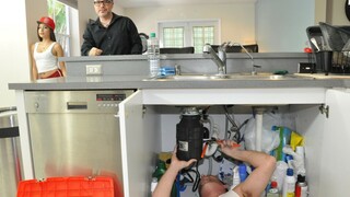Latina Bombshell Fucks Handyman - new porn on BIGWHORE.COM