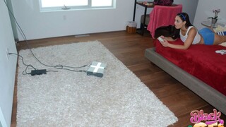 Gamer Girl Gone Wild - curve pasionate în HD BIGWHORE.COM