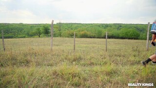 Anal Play in the Great Outdoors - HDの情熱的な娼婦 BIGWHORE.COM