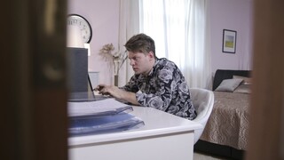 Petite Thai landlady gets her ass licked for rent - leidenschaftliche Huren in HD BIGWHORE.COM