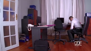 Brunette Dominica Phoenix in High Heels and Threesome Action - โสเภณีที่มีความหลงใหลใน HD BIGWHORE.COM