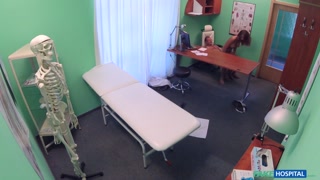 Minx Sucks Doctor's Cock in Interview - pelacur berahi dalam HD BIGWHORE.COM