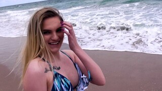 Shaved Pussy Beach Babe - nouvelles vidéos pornos sur BIGWHORE.COM