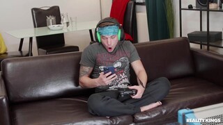 Blowjob Surprise for European Girlfriend - пристрасні повії у HD BIGWHORE.COM