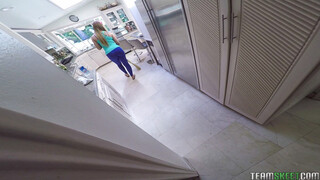 Klara Gets Dirty with Tony Profane - leidenschaftliche Huren in HD BIGWHORE.COM
