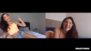 Hairy Pussy Play: Emily and Jane's Fun - putains passionnées en HD BIGWHORE.COM