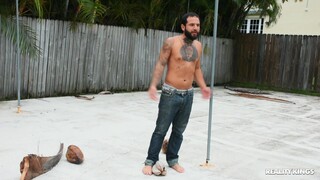 John Fucks Adriana Maya - โสเภณีที่มีความหลงใหลใน HD BIGWHORE.COM