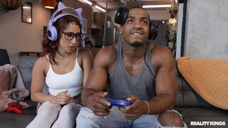 The Winner Takes All Her Holes - vášnivé děvky v HD BIGWHORE.COM