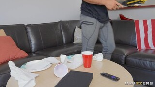 Dante Colle Fucks Codi Vore's Hairy Pussy - puttane appassionate in HD BIGWHORE.COM