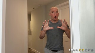  Zac Wild's Prank Goes Wrong  - HD में उत्तेजित वेश्याएं BIGWHORE.COM