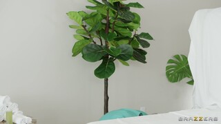 Get Massaged, Fucked, and She's Ignored - prostitutas apaixonadas em HD BIGWHORE.COM
