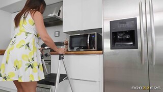 Rachel Starr’s Big Ass & Deep Throat Affair - prostitutas apaixonadas em HD BIGWHORE.COM