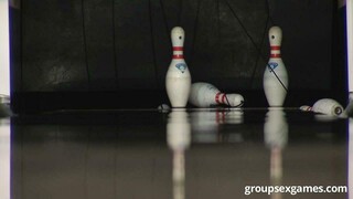 Group Sex Holiday Cheer - putains passionnées en HD BIGWHORE.COM