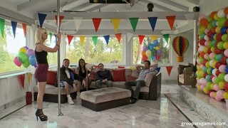 Cherry and Taylor's Sex Fest - puttane appassionate in HD BIGWHORE.COM