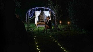 Brunette Bombshells in the Garden - putains passionnées en HD BIGWHORE.COM