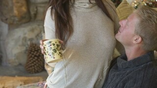 Cum on Tits at Christmas - putains passionnées en HD BIGWHORE.COM