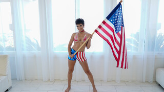 Red, White, and Naughty - leidenschaftliche Huren in HD BIGWHORE.COM