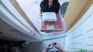Bruno Dickemz Pays Hot Teen Delivery Girl With His Cock - putas apasionadas en HD BIGWHORE.COM