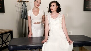 Brunette Lesbians Kissing Deep - Runaway Bride Foot Fetish & Pussy Worship - puttane appassionate in HD BIGWHORE.COM