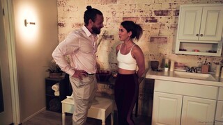 Paige Owens Shows Off Her Bubble Butt And Takes A Facial - putains passionnées en HD BIGWHORE.COM